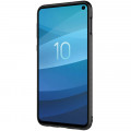 Nillkin Synthetic Fiber Ochranný Zadný Kryt Carbon Black pre Samsung Galaxy S10e